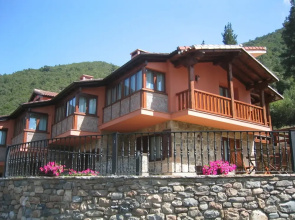 Apartamentos La Montaña