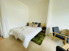 Spacious 1bed in City Center