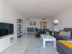 11226 - Modern beach side duplex penthouse.