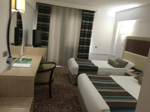 Kaya Greenpark Hotel