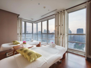 Отель Grande Centre Point Ploenchit