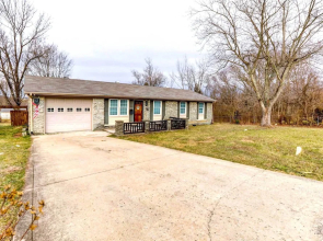 Inviting Frankfort Home Near Bourbon Trail!
