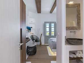 3 Elements by Stylish Stays