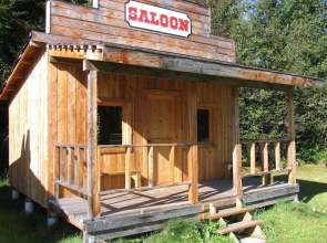 Fort Wells Gray Rustic Cabins Hostel