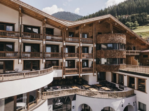 Hotel Astoria by VAYA