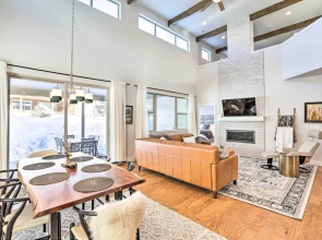 Hike & Ski: Stunning Home w/ Hot Tub in Granby!