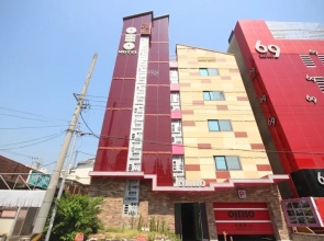 OHHO Hotel