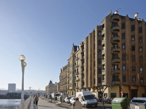 Be Bop Apartment by FeelFree Rentals