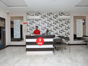 OYO 10343 Hotel Heera Foods