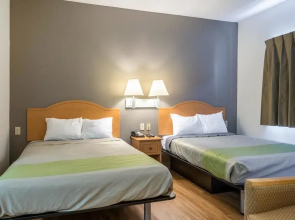 OYO Townhouse Sulphur, la Extended Stay