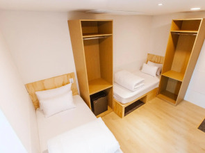 Step Inn Myeongdong 2 - Hostel