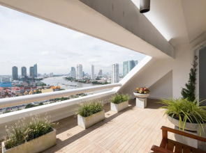 Отель Centre Point Silom