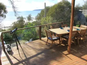 Emu Bay Stay