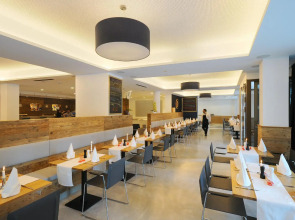 Bayer 89 Vi Vadi Hotel