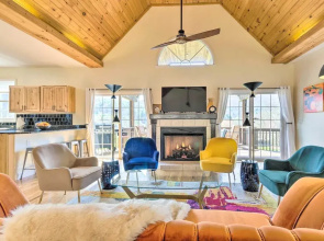 Asheville Retreat w/ Game Room & Mountain Views!