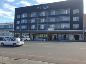 Modern Oxford Street Apartment - 40 CZ KUBS