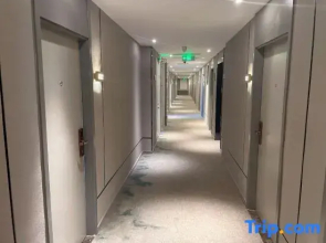 Homeinn Selected Hotel (Longkou Huang County Avenue Zhenhua Commercial Building)