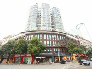 Baiqian Hotel