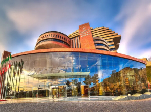 Shiraz Grand Hotel