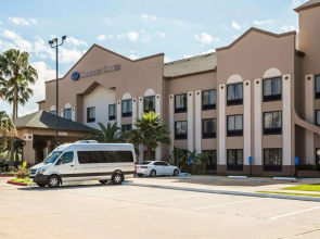 Comfort Suites Stafford Near Sugarland