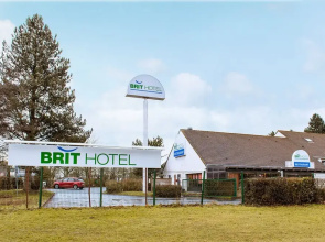 Brit Hotel Caen Nord - Mémorial