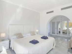 Elegant Villa Retreat