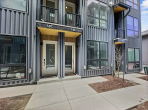 58b 2br 3ba 2 Bedroom Townhouse by RedAwning