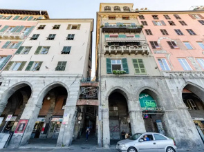 ALTIDO Ideal Flat near Aquarium