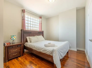 Modern 1BR Getaway Walk to Niagara Falls