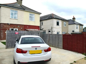 Cleopatra Family Accommodation Sleeps 11 with 2 free parkings