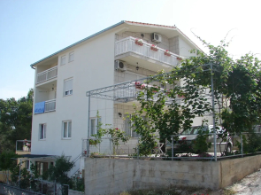 Apartment Mara - barbecue: A1 Trogir, Riviera Trogir