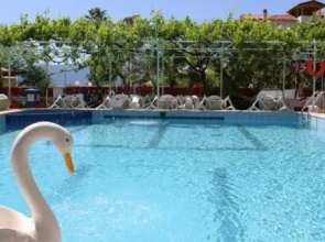 Özay Otel