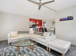 Breakaway Bright - Superb Townhouse