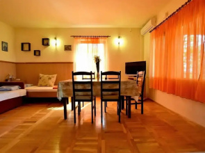 Mari - 30m From the sea - A3