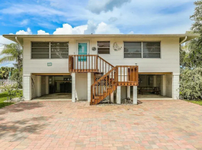 5481 Oak Ridge