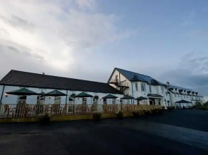 Highways Hotel