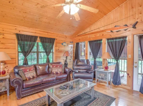 Bear Escape, 1 Bedroom, Sleeps 4, Hot Tub, Pool Table, Jacuzzi Tub