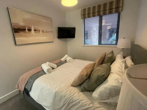 2 Putsborough - Luxury Apartment at Byron Woolacombe, only 4 minute walk to Woolacombe Beach!