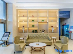 Vienna Hotel (Zhengzhou University First Affiliated Hospital Medical College Metro Station Branch)