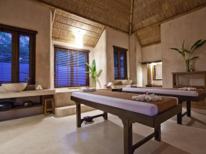 High Season Pool Villa & Spa
