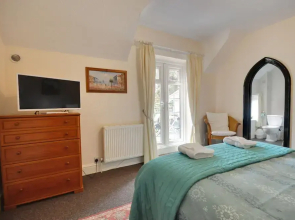 Somerville Coach House 4