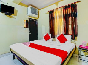 OYO 79416 Hotel Maharani Residency