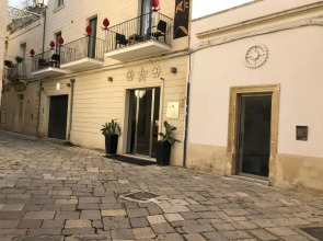 ARCO VECCHIO URBAN SUITE by EPOCA COLLECTION