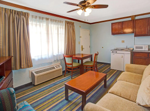 Travelodge by Wyndham Bishop