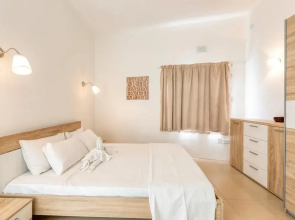 Ta Patee Pool Farmhouse in Gozo