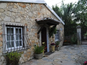 House - 3 Bedrooms with Pool and WiFi - 107434