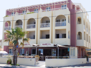 Marilyn Apartments