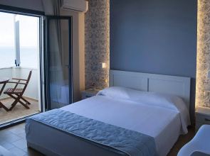 Cressida Seaside Apartments