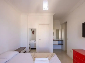 Charming Sea View Apt in Porto Belo Rcs701