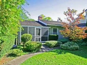 Town and Country Cottage Vacation Home